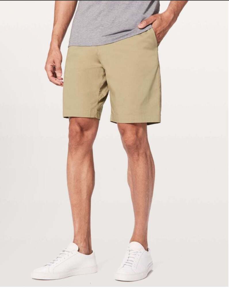 Lululemon Men's Commission Shorts 30 Chino 9" Inseam Stretch Casual Golf